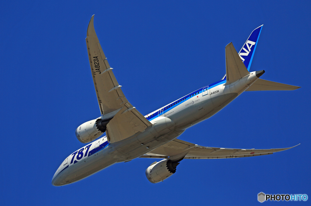 離陸　ANA 787-8 JA823A