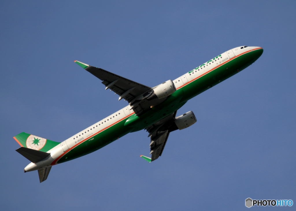 離陸　EVA A321-211