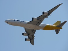 POLAR 747-8F 飛び立ち