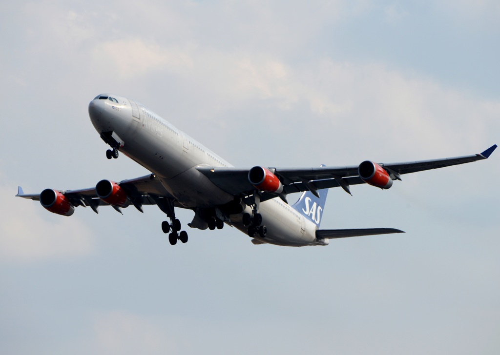 SAS A340-300 飛行