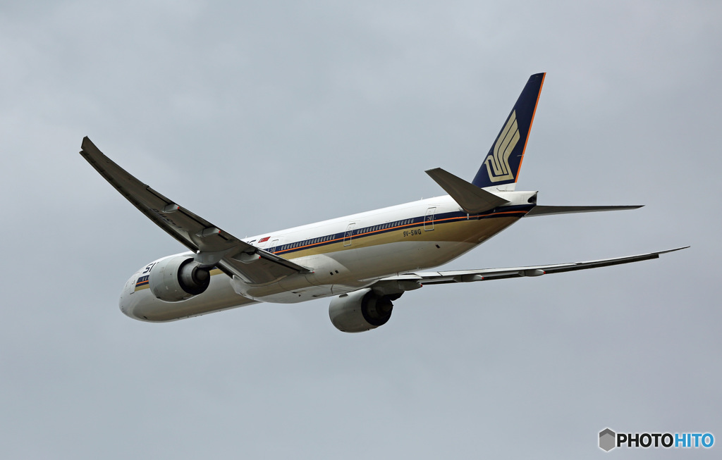 出発 Singapore 777-812 9V-SWG