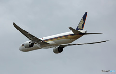 出発 Singapore 777-812 9V-SWG