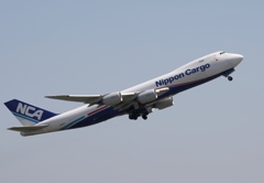 出発　NCA 747-8KZF