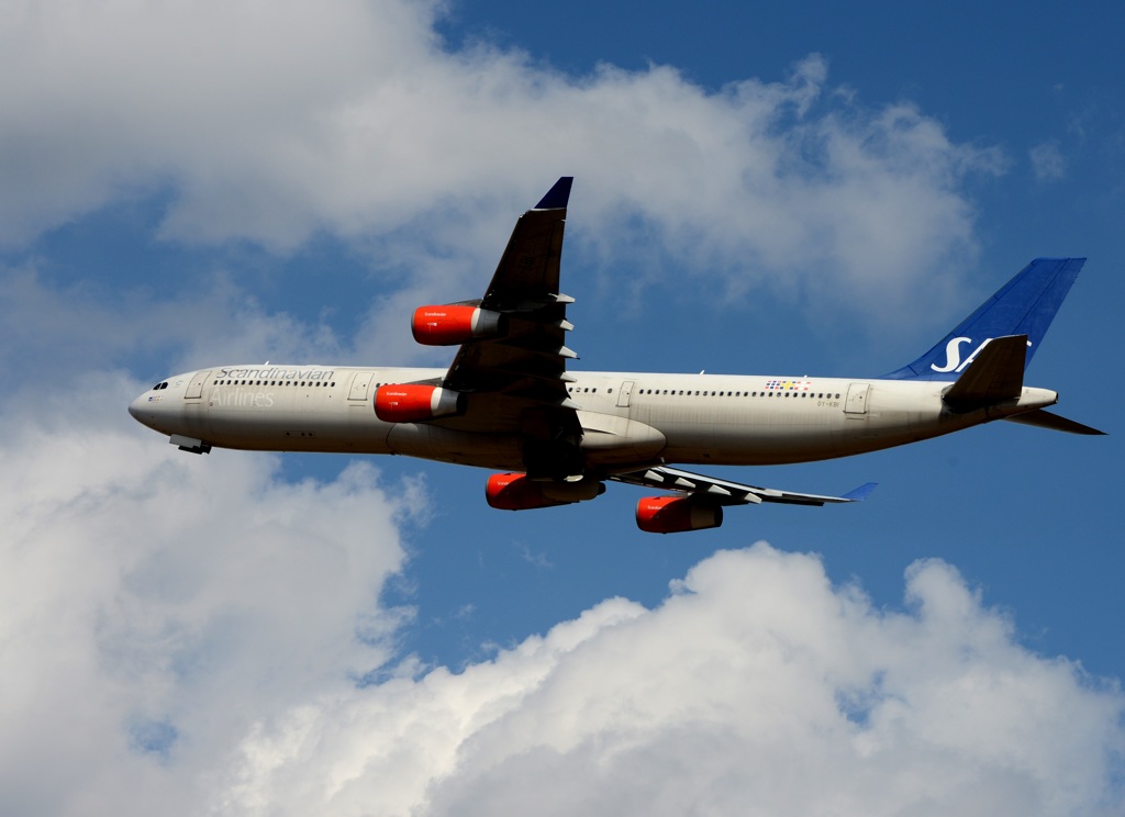 飛行 SAS A340-300