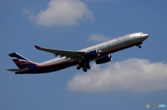 出発　AEROFLOT A330-200