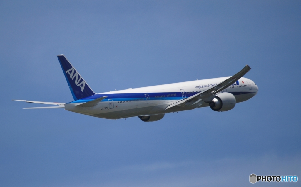 飛行　ANA 777-300