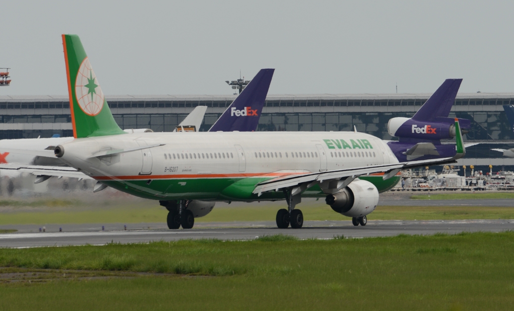 出発（230） EVA A321-211 