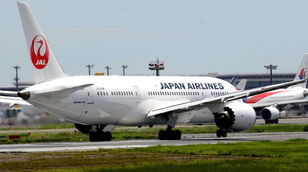 出発（153）JAL 787-8