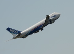 飛行 NCA 747-8F 