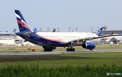 離陸　AEROFOLT A330-343