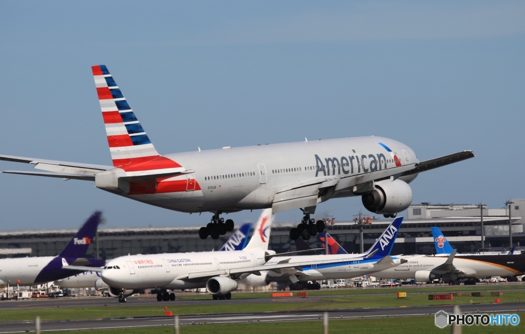 American 777-223 着陸　