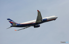 離陸　AEROFLOT A330-343 VQ-BPI