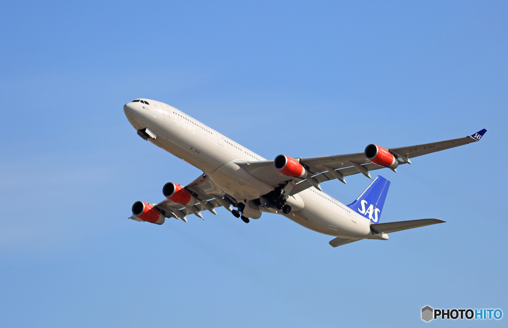 ☀SAS A340-313 OY-KBI飛び立ち