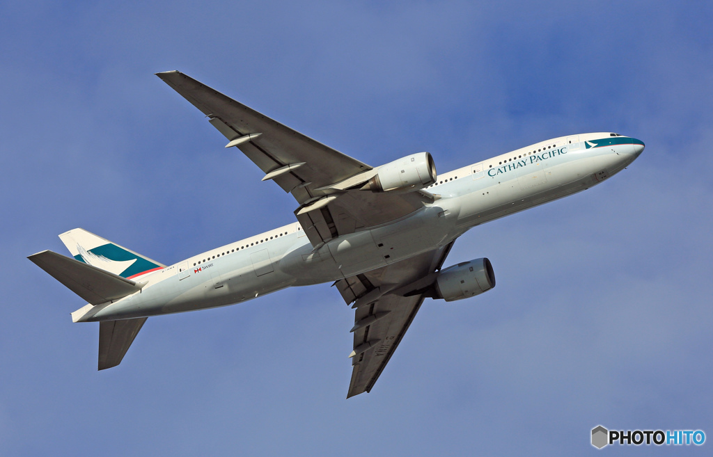 飛び立ち　CATHAY 777-267 B-HNA