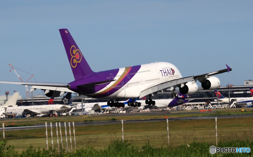 着陸　THAI A380-841 