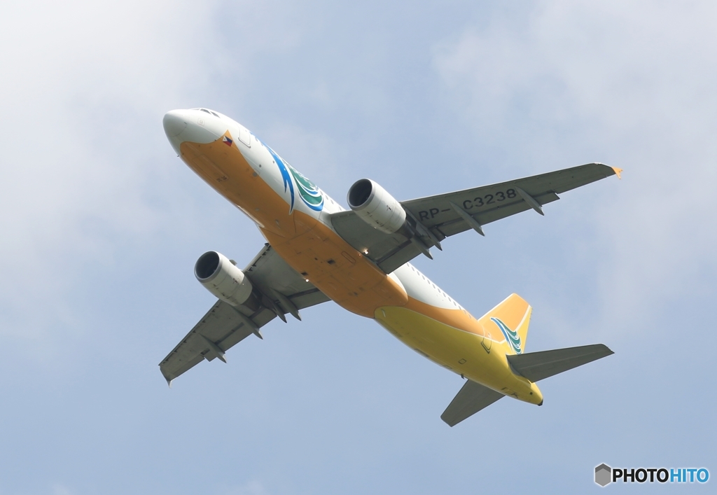 離陸  CEBU A320-214 RP-C3238 