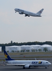 飛び立ち（53)Jet Asia 767-200