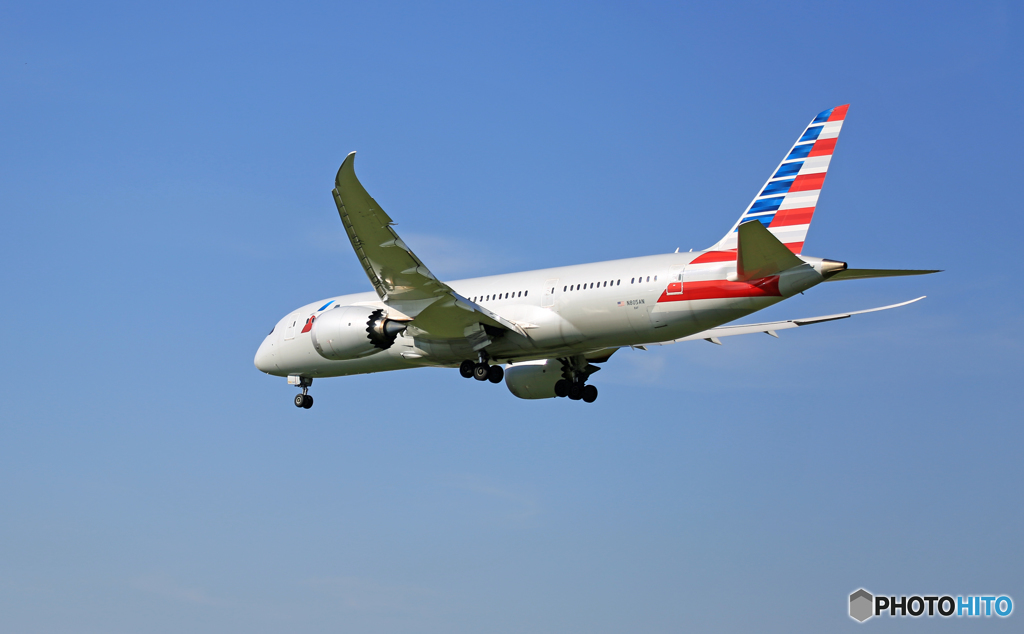 American 787-8 N805AN 着地前 