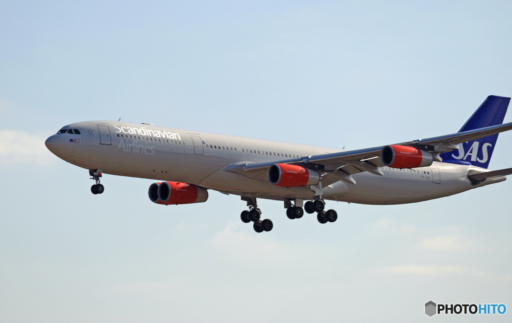 SAS A340-313 OY-KBI 到着 