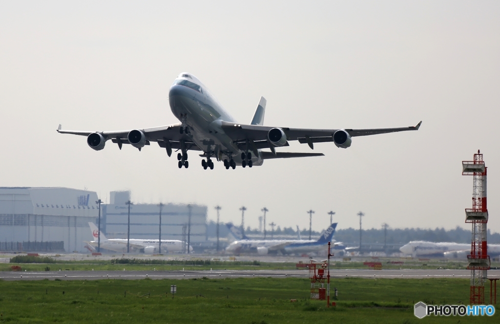 曇りです！　CATHAY Cargo 747-412F