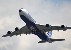 飛び立ち　NCA 747-8F 