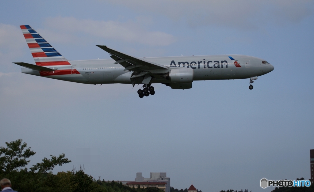 American 777-223 着陸　