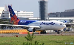 離陸  Air Calin A330-202