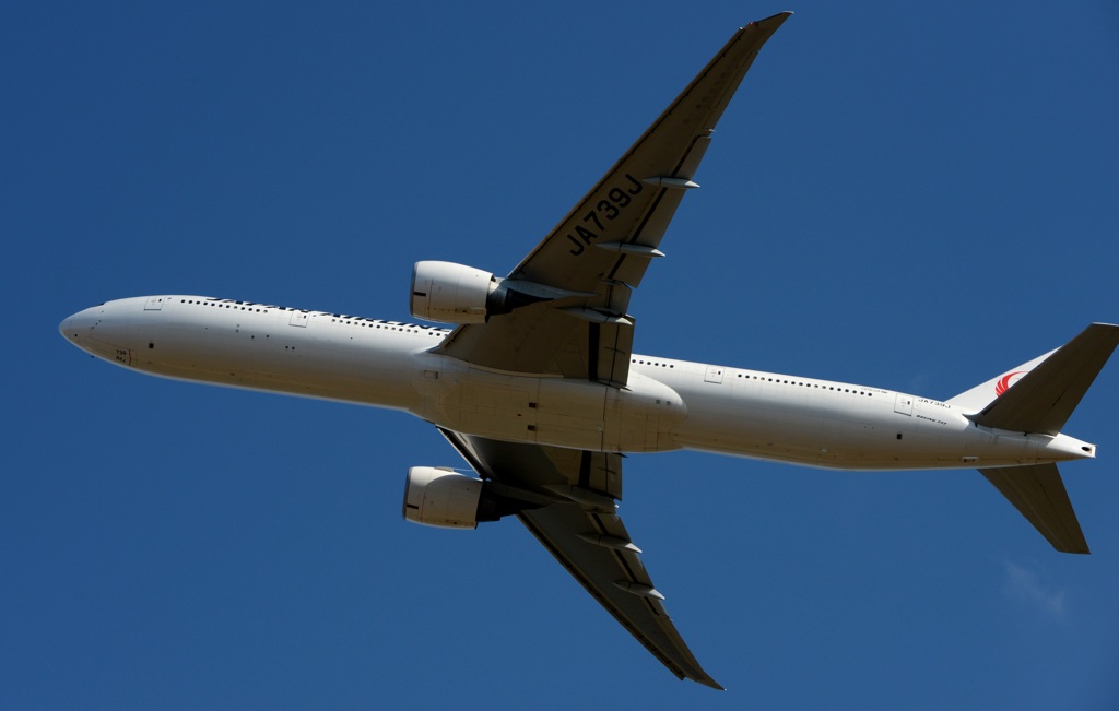 Japan Airlines 777-300ER  