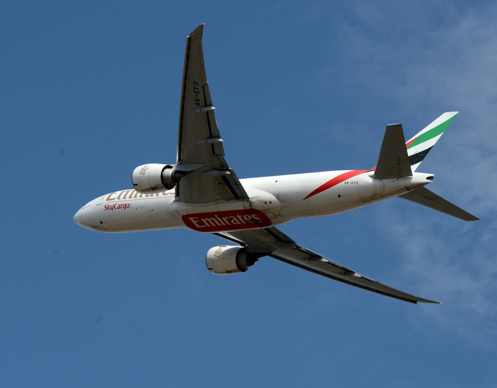 Emirates 777-F1N 離陸