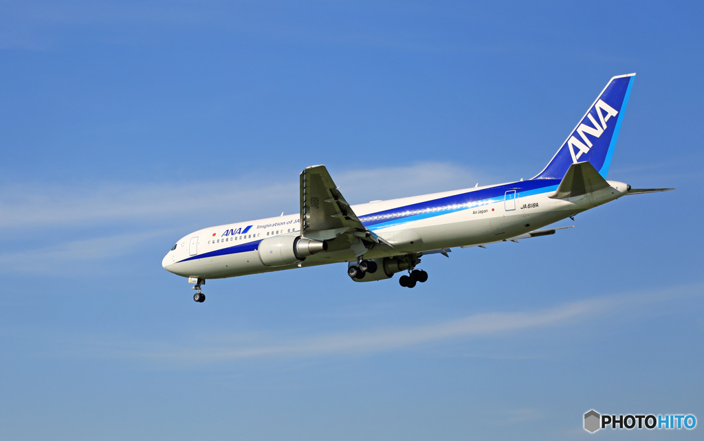 着地前 ANA 767-381 JA618A