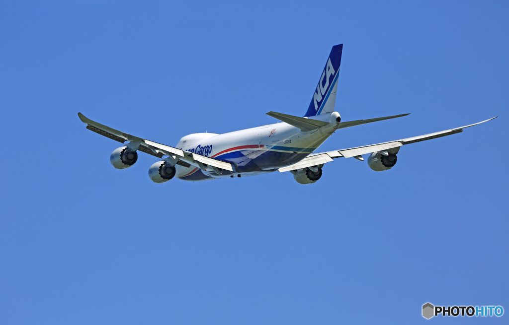 Takeoff NCA 747-8KZF JA12KZ