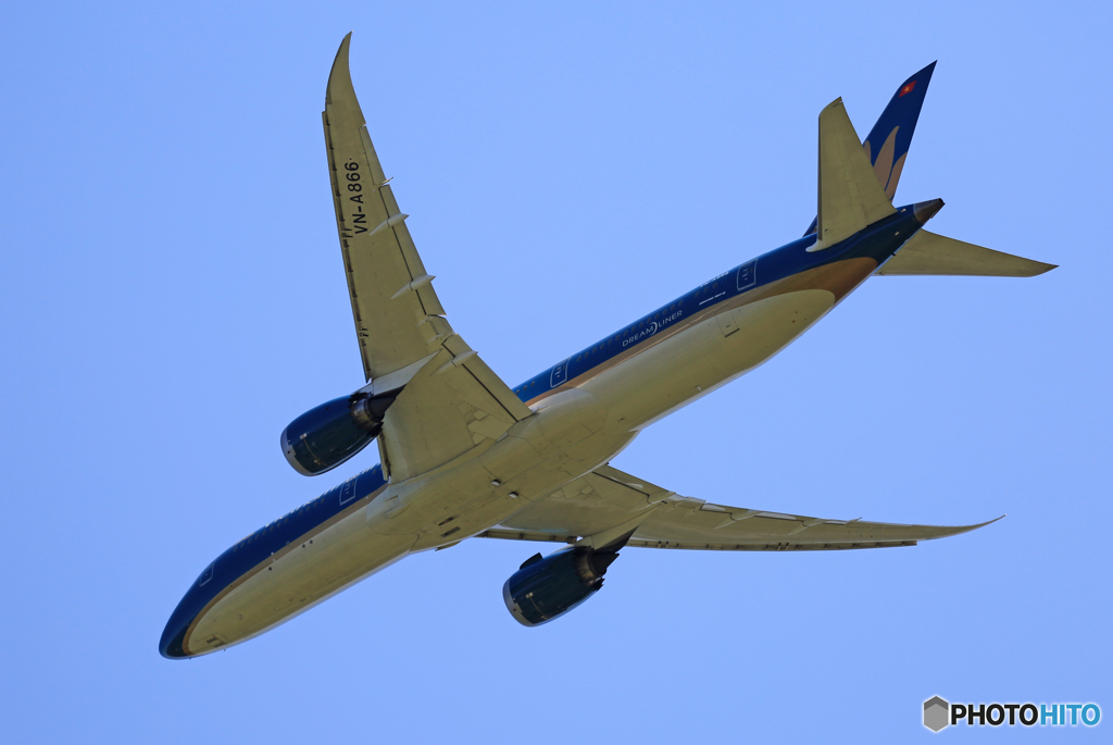 「青い空」が一番Vietnam 787-9 VN-A866 Takeoff
