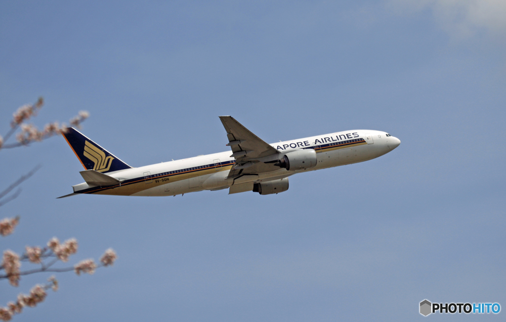 Singapore 777-212 9V-SQN 飛び立ち　