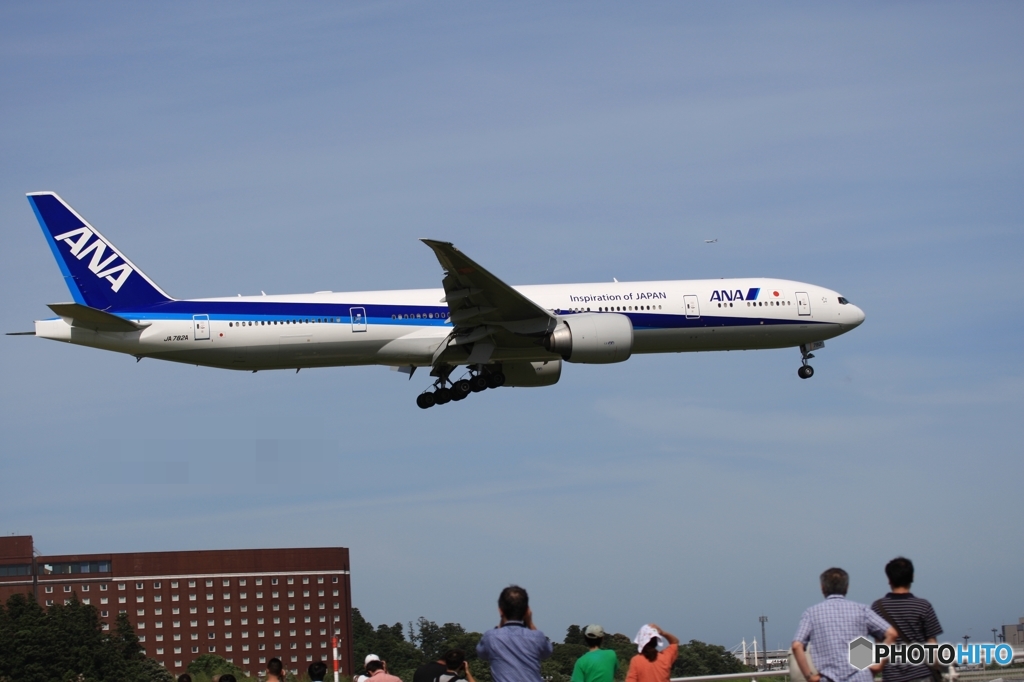 着陸　ANA 777-381ER