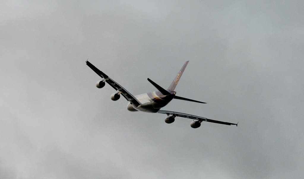 離陸（7-3）THAI Airbus A380-841 [c]　　
