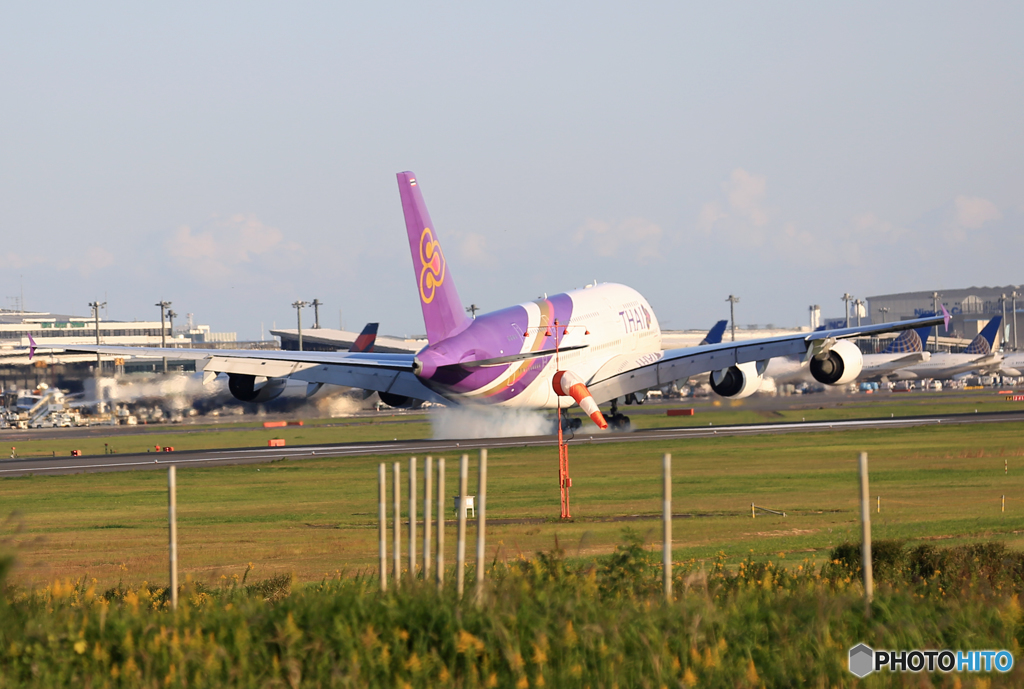 到着 です..THAI A380-841 HS-TUA