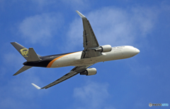 「青い空」が一番 UPS 767-300 N334UP