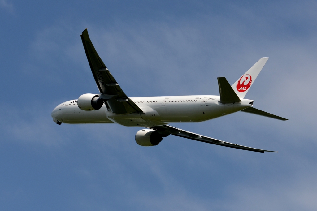 離陸（222）JAL 777-300 