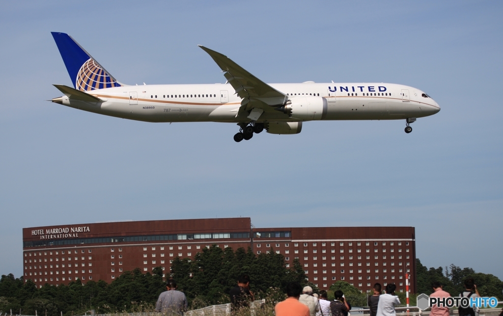 United ７８７－９到着　