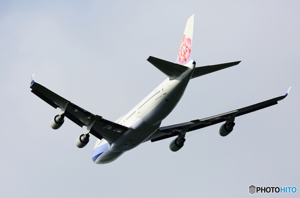 出発✈CHINA B747-400 B-18203 
