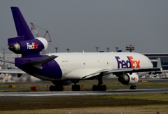 出発　FedEx MD-11 