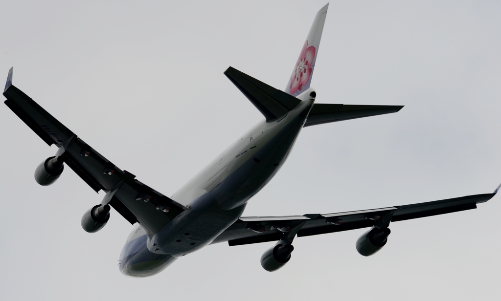 離陸（240）China Air 747-400 