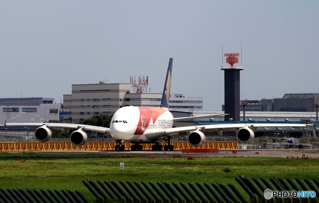 SINGAPORE 50 A380-841 9V-SKI