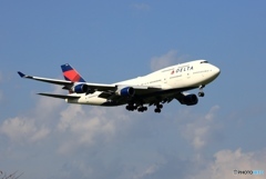 着陸　DELTA 747-400