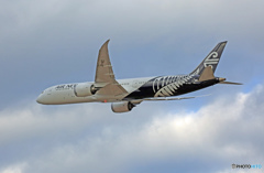 飛び立ち Air New Zealand B787-9 ZK-NZC　	
