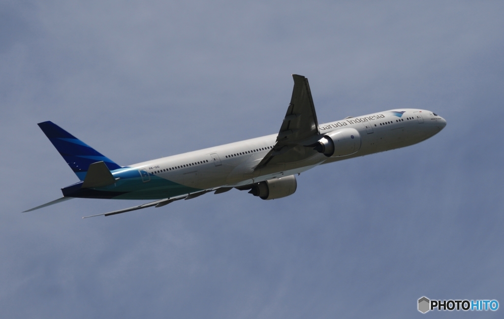 飛び立ち　Garuda 777-3U3