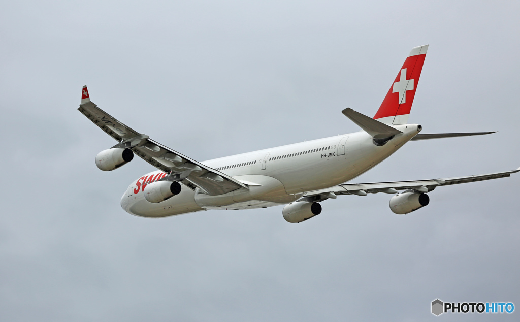 SWISS A340-313 HB-JMK 出発 
