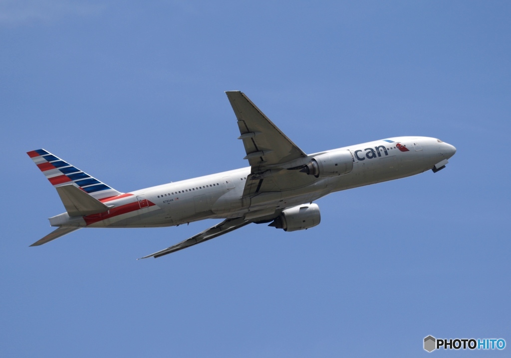 American 777-223 出発　