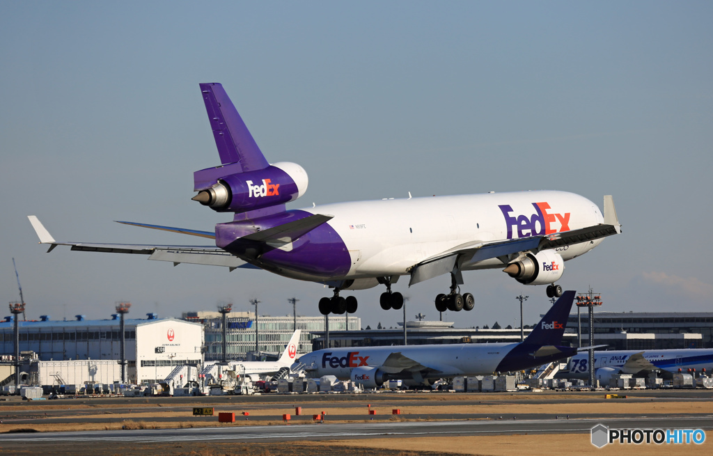 到着　FedEx MD-11 N619FE