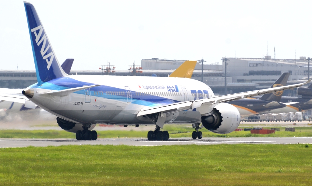 出発（143）ANA 787-8